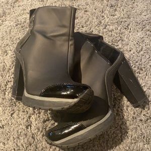DKNY heel rain and snow boots